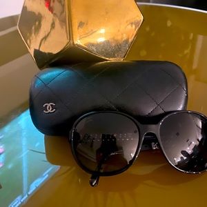 Authentic Chanel sunglasses Black with silver accent on side